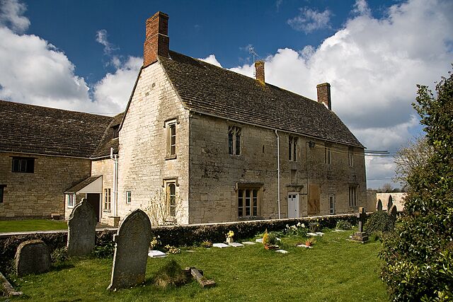 Senior's Farmhouse - Marnhull Situated alongside the parish church, Senior's Farmhouse dates from about 1500, with C18 and later additions and alterations. Grade II* Listed.