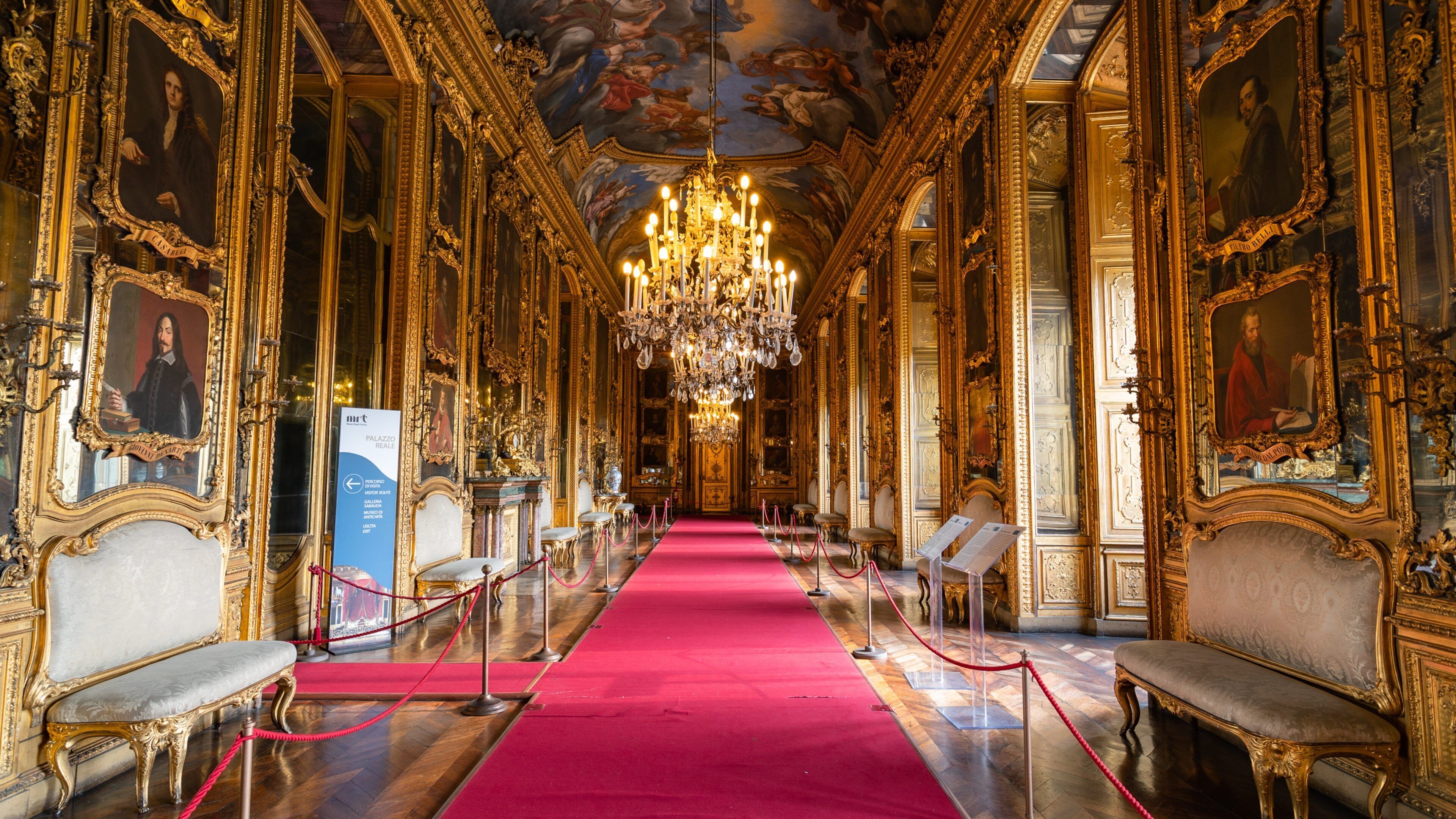 Turin showing heritage elements and interior views