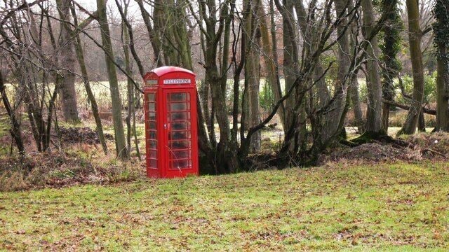 Telephone kiosk I just bet this 'phone doesn't work.