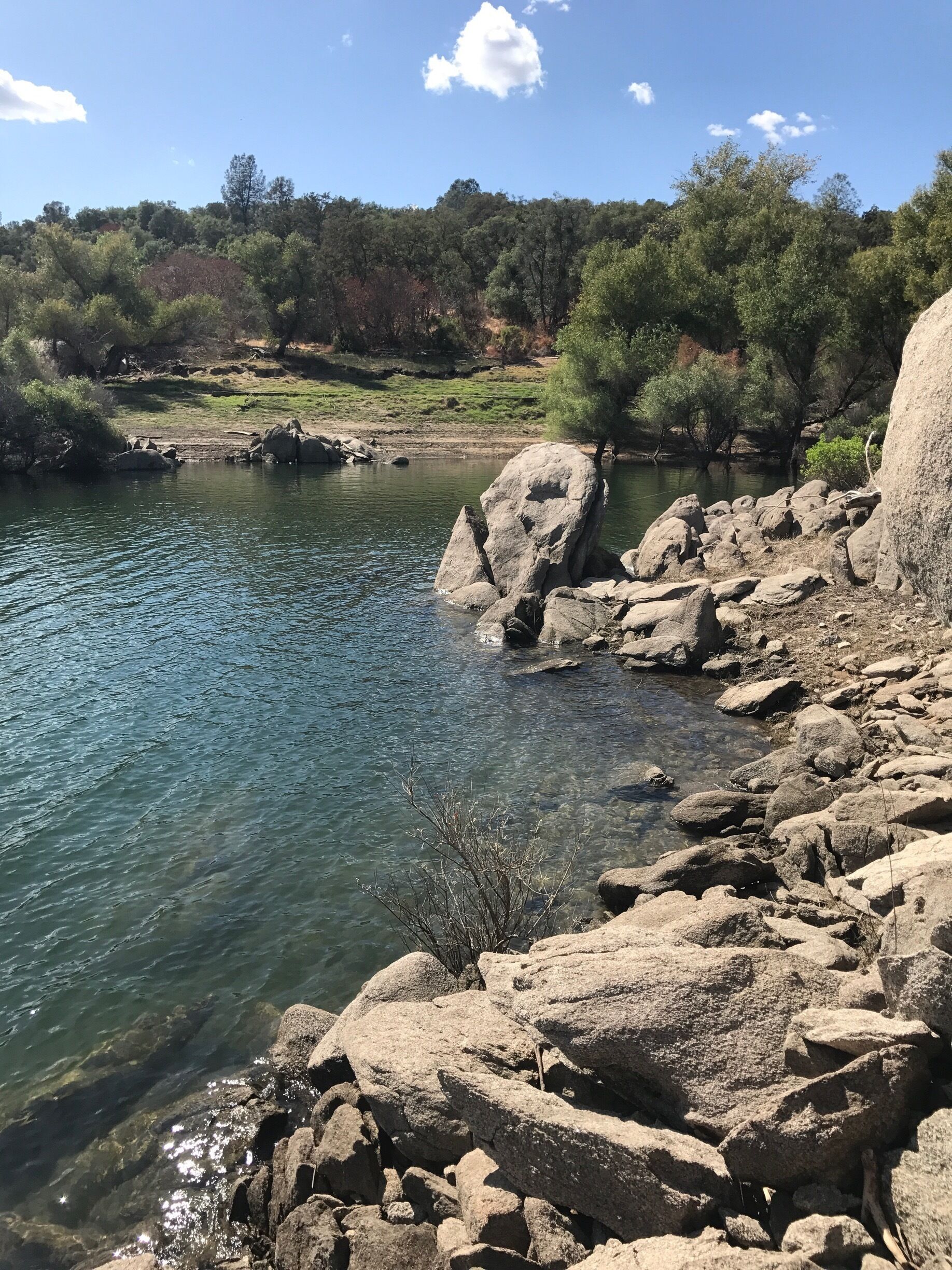 So I don't have a horse but there is a trail to get down to here. I fished but you also can have a picnic down here or go swimming. #takeahike 