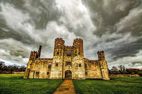 Free public entry to this ruined Abbey.
#History