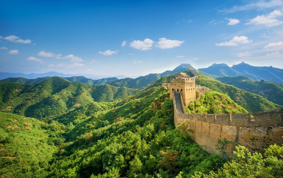 Great Wall of China at Sunny Day.; Shutterstock ID 310861289; Purchase Order: SP-1211 Vacation Specials Flyer; Order Number: ; Client/Licensee: CruiseShipCenter; Other: