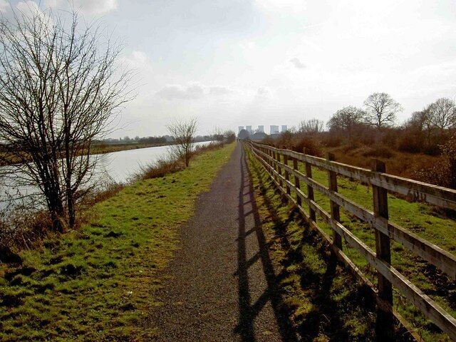 Heading south on the Trans Pennine Trail Alongside The New Junction Canal.