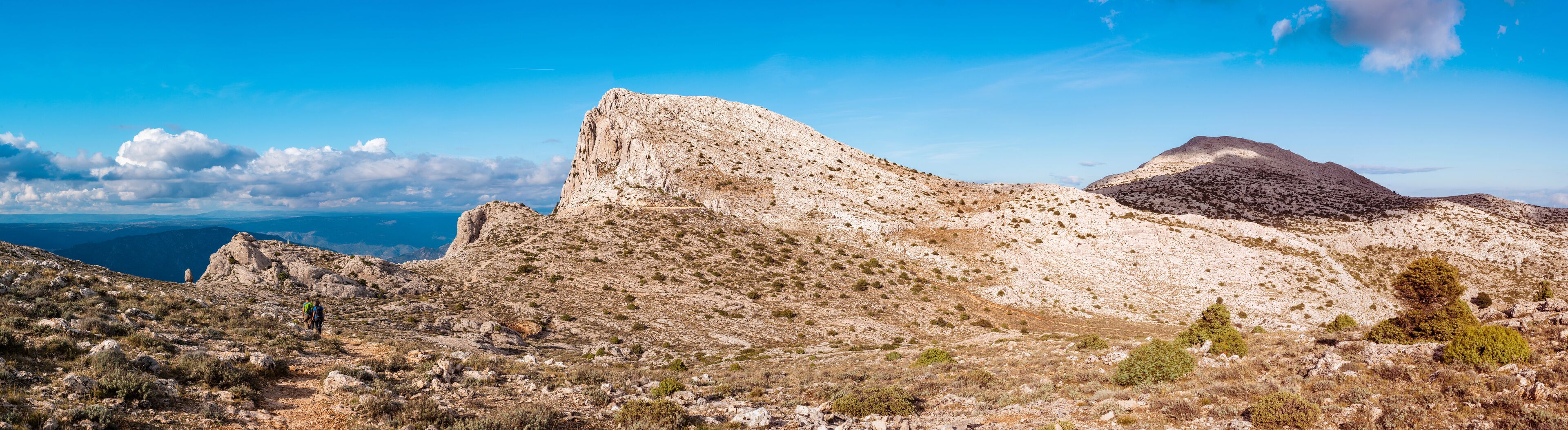 Sardegna, panorama di Monte Corrasi a Oliena, Italia 