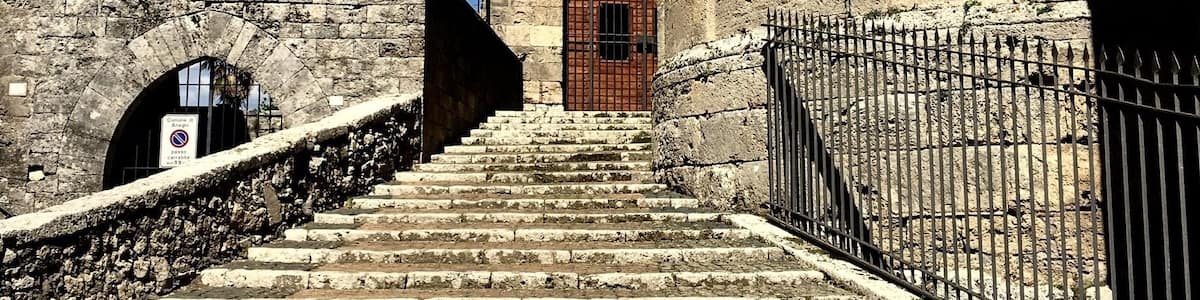 La città dei papi
A beautiful city in the Lazio region about an hour and a half from our home. This city is famous for many reasons but mainly for being the birth place of Four Popes