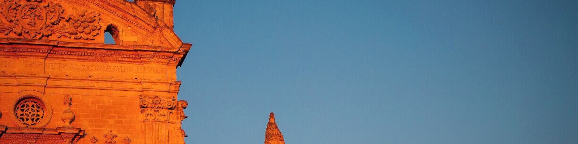 The church of St. Peter and Paul is the mother church of Galatina. It overlooks St. Peter's Square in the Old Town, where once stood the Porta Maggiore, the mother church of Saints Peter and Paul is presented with a striking façade, a sign of the Baroque style, which characterizes much of the private and religious buildings of the city. The present church is the result of a reconstruction took place between the thirties and forties of the seventeenth century, at the behest of the Universitas who gave the church a prominent role compared to the other churches in the city. The earthquake of 1743 caused serious damage and, in the second half of the century, interrupted with several reconstructions. It stands on the site of a previous religious edifice. We know for sure that in 1355 you put hand to the refurbishment of an existing chapel in which it was celebrated in the rite greek. The greek remained the official language in the rites of the church until the mid-sixteenth century. The city was, in fact, considered Greek (oppidum graecorum).