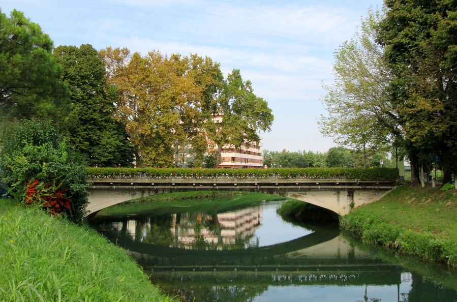 This is a photo of a monument which is part of cultural heritage of Italy. This monument participates in the contest Wiki Loves Monuments Italia 2014. See authorisations.
