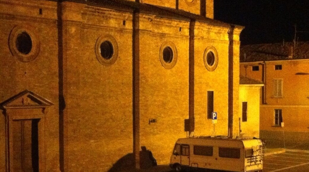 #camper #camp #castelleone #italia #italy #church