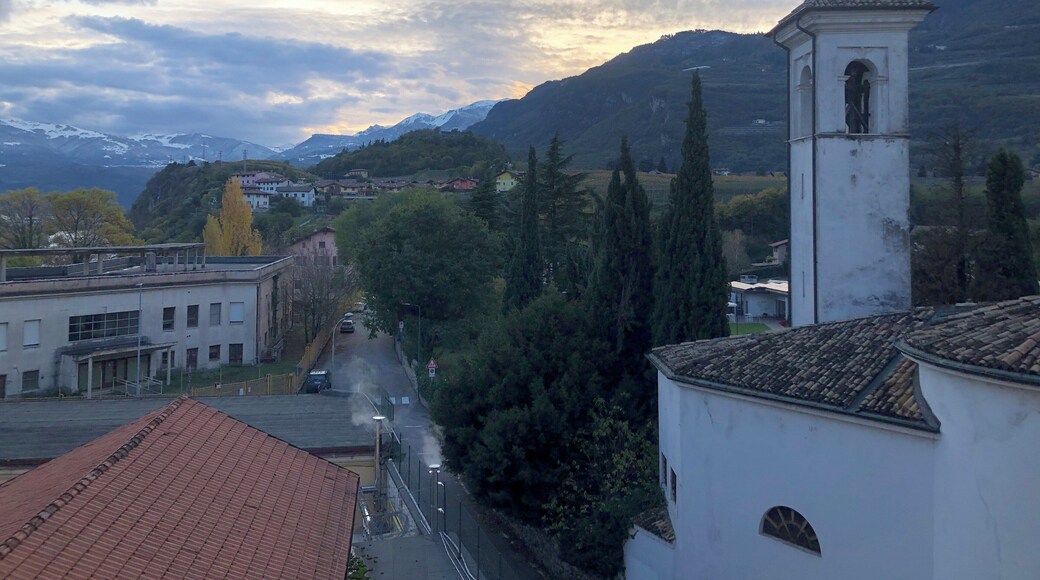 rovereto is a small town in italy
the view there is breathtaking
#lifeatexpedia
#fallfoliage
#Lifeatexpediagroup