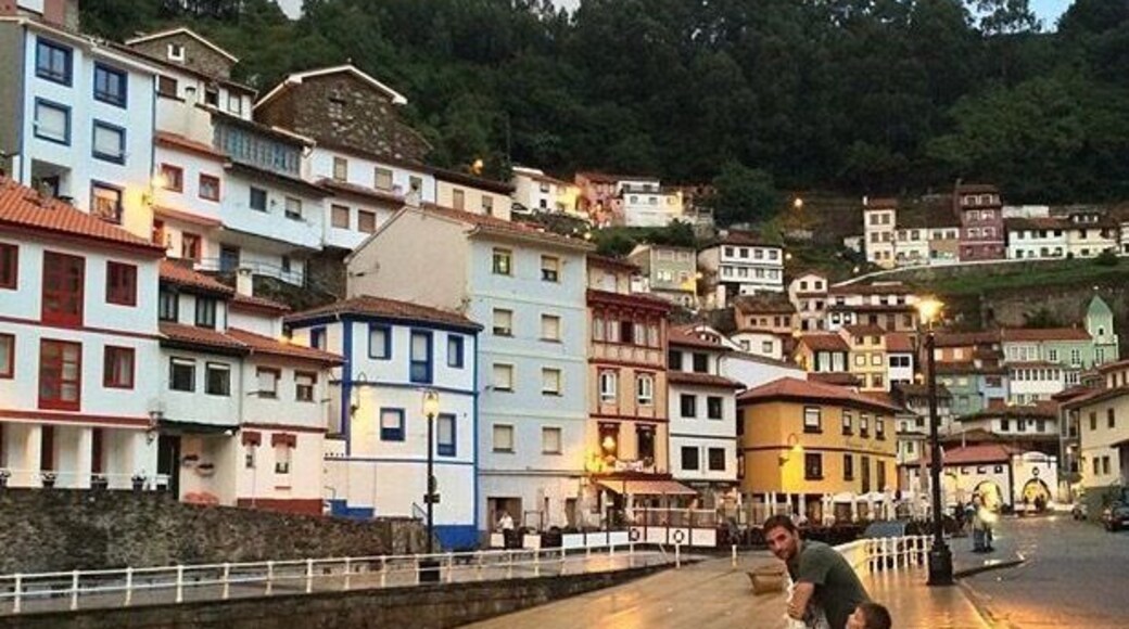 We found this prescious scenery when we were trying to escape from a storm, seeking for an hotel. It remembered us Cinque Terre in Italy. Had an amazing fish and sea food dinner there!