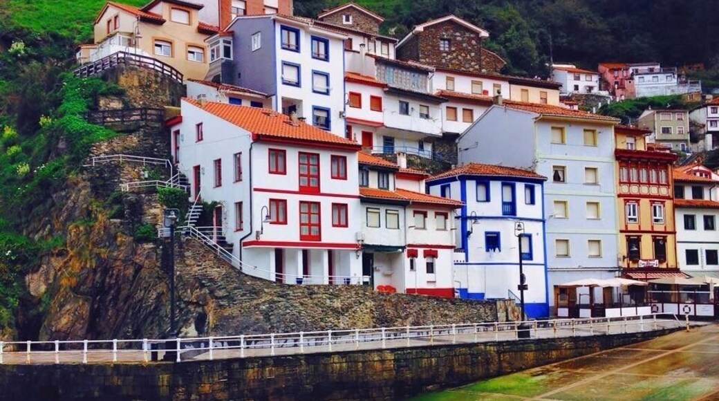 Situated on the coast of northern Spain, Cudillero is a small fishing village in Asturias. When I tell people about Cudillero, I sometimes refer to it as the Spanish Cinque Terre.
It's one of those places where the most memorable part of visiting is just wondering around. I loved walking up into the small streets. The view out into the ocean is really beautiful.
You can get here easily by catching a train from Oviedo, Avilés or Gijón.
#troveon #cudillero #spain #asturias