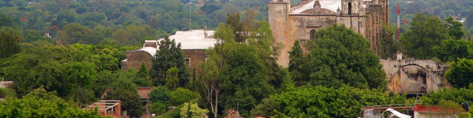 Tepoztlan showing landscape views, tranquil scenes and mist or fog