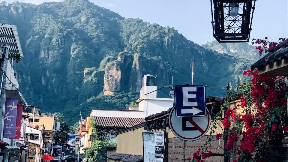 Tepoztlan is located at the foot of Tepozteco Mountain and is the result of the combination of the unique ancient traditions and wisdom that enrich its many cultural expressions, such as esotericism, pre-Hispanic and vice regal treasures, the counterculture, ecotourism or the simplicity of its everyday life are all appeals of Tepotztlán.