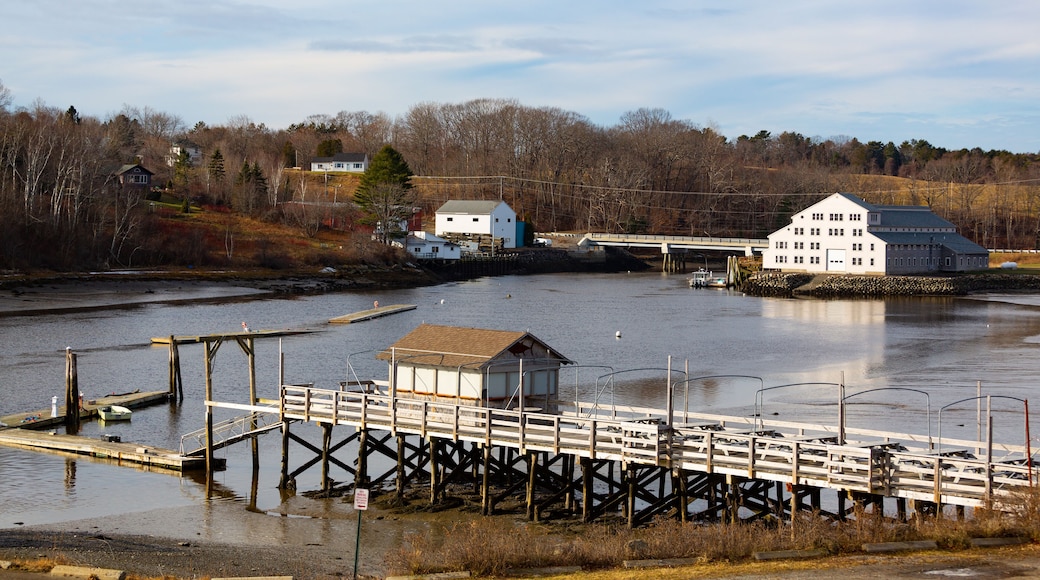 Wide view of Thomaston Maine