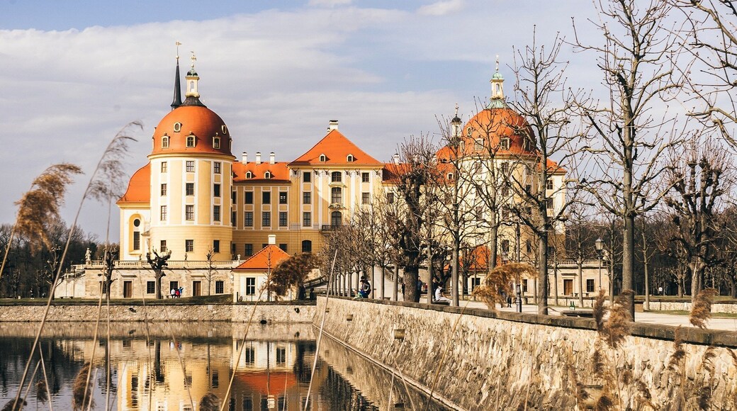The castle lies on a symmetrical artificial island. It is named after Duke Moritz of Saxony, who had a hunting lodge built there between 1542 and 1546.