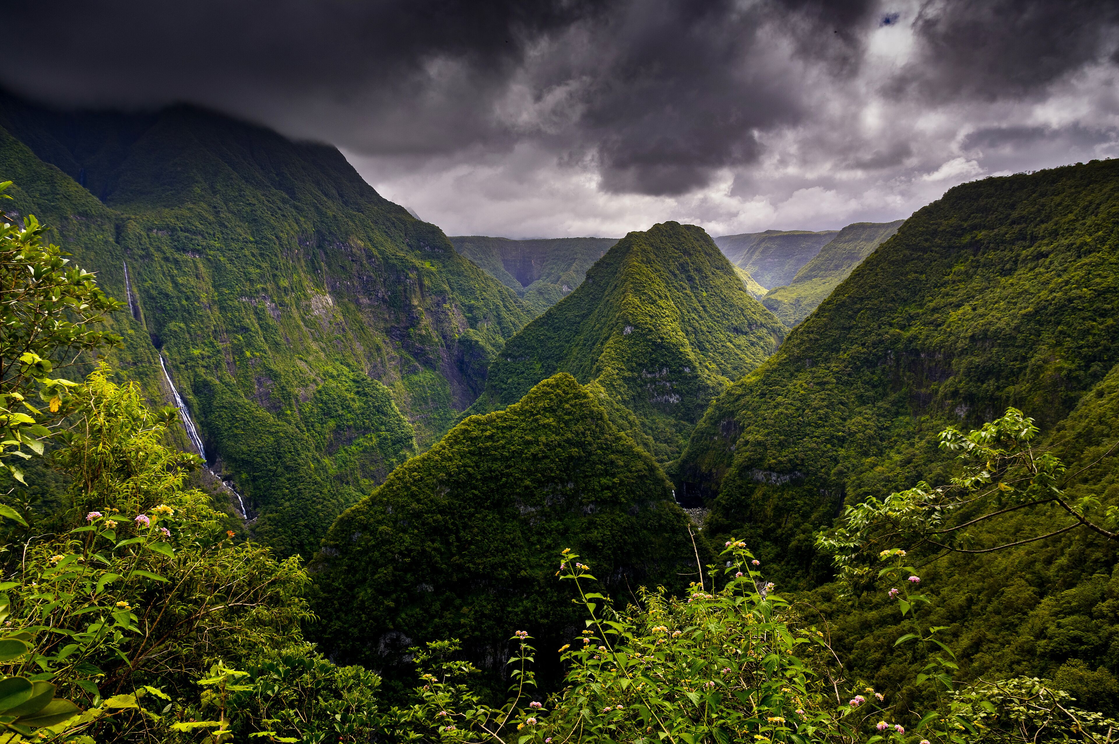 Takamaka Valley during a cloudy day, Reunion Island