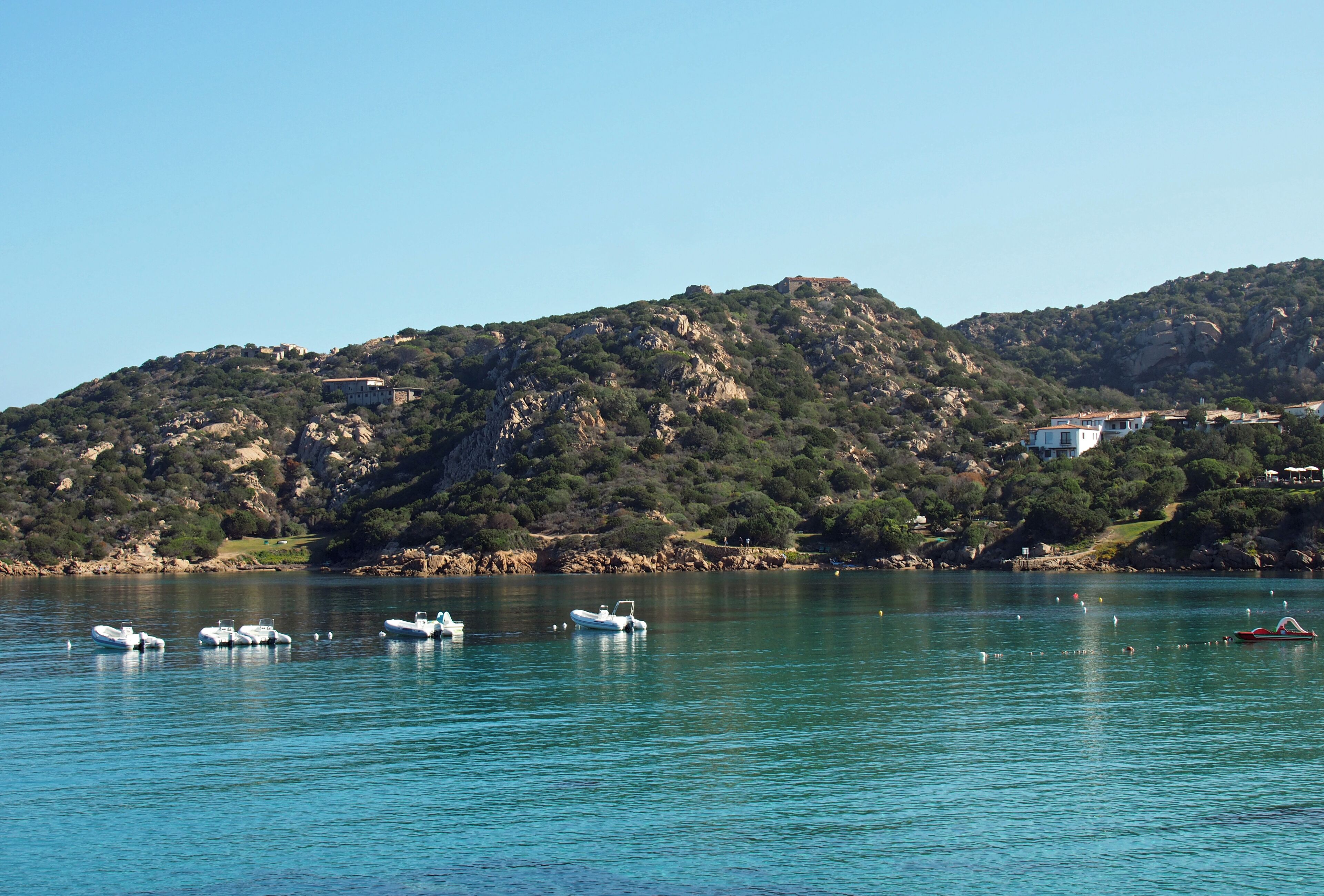 Küste bei Baja Sardinia, Costa Smeralda (Sardinien)
