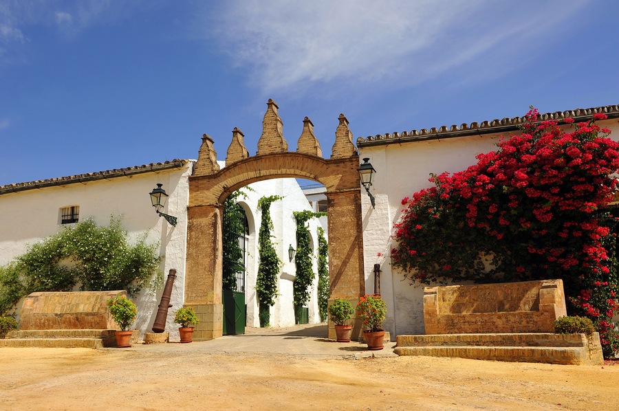 Bodegas Góngora en Villanueva del Ariscal, provincia de Sevilla, España. Cortijo andaluz, hacienda rural