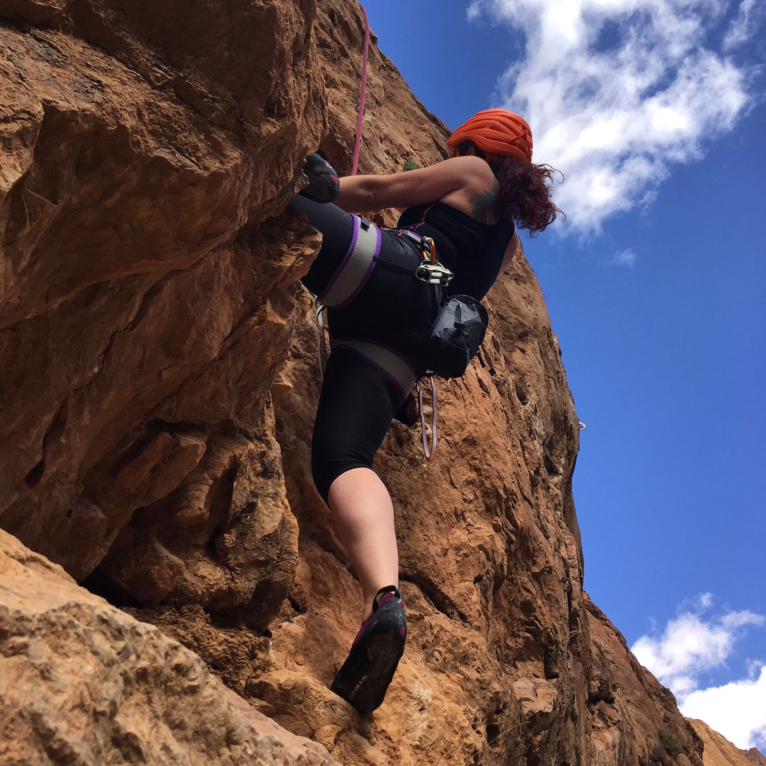 Was a lovely experience in Morocco! I wish to come back soon!!! Me doing a 6b, French classification... 
#sportchallenge #climber #climbing #rockclimbing #sport #sportchallenge #sportmotivation #africa #me #petzl #lasportiva #fiveten #nike #rocks #instaclimb #maroc #active #livingthedream 
