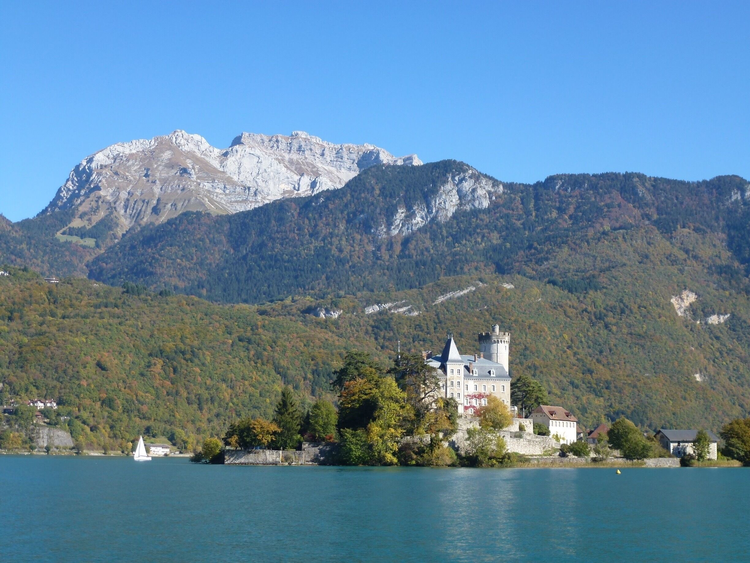 Very photogenic chateau photographed from Lac d’Annecy