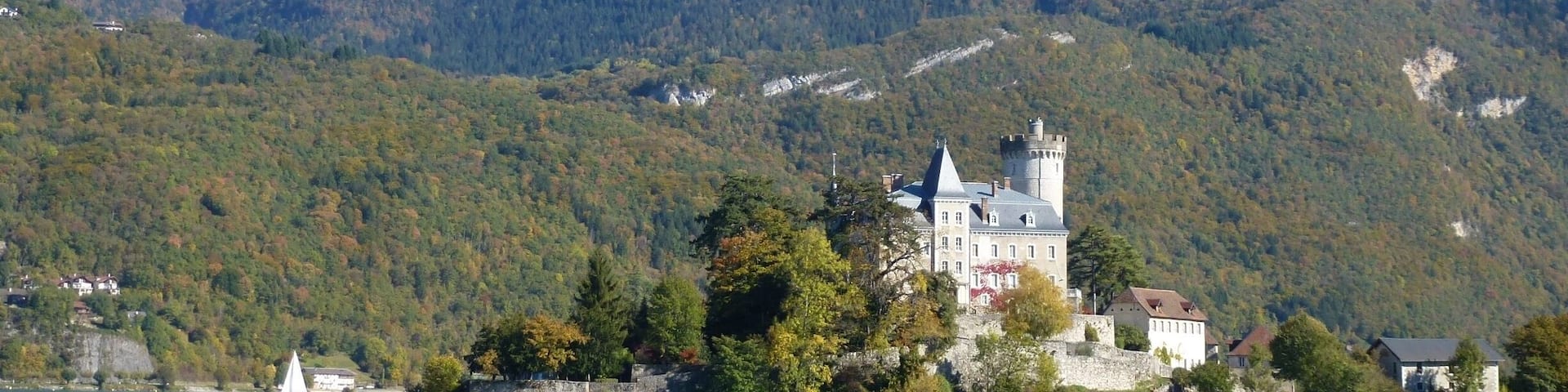 Very photogenic chateau photographed from Lac d’Annecy