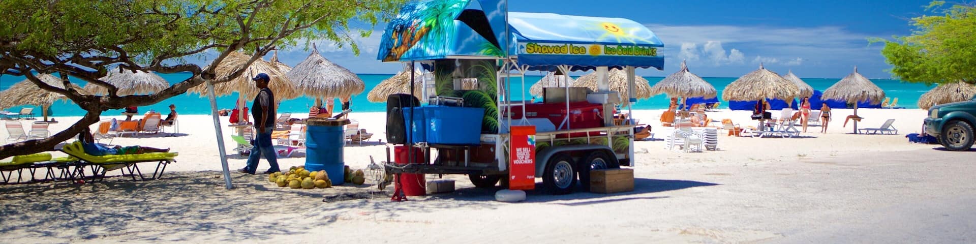 Eagle Beach montrant plage