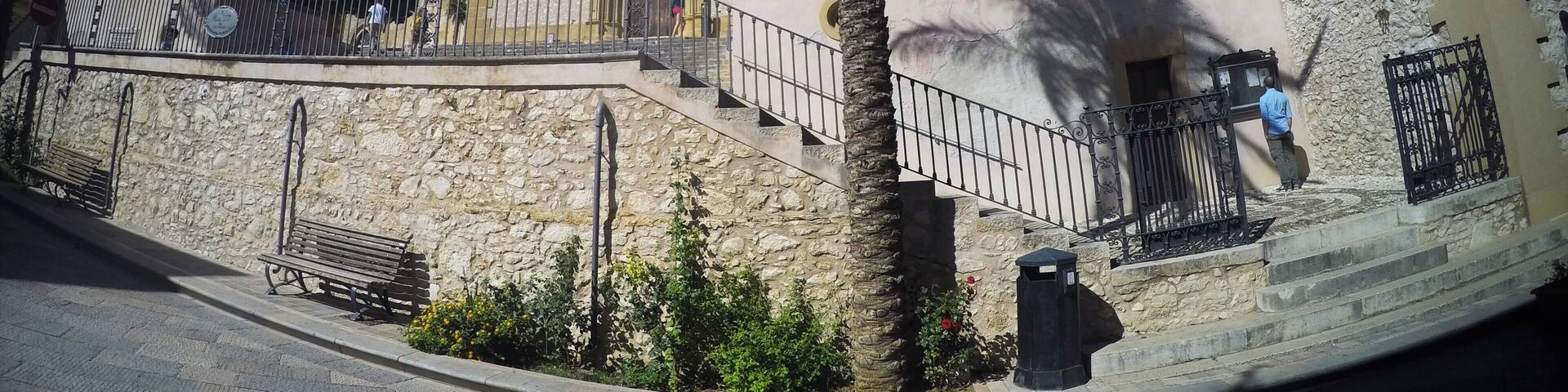 Custonaci - Via Alessandro Volta - Santuario di Maria SS. di Custonaci Custonaci - Via Alessandro Volta - Santuario di Maria SS. di Custonaci