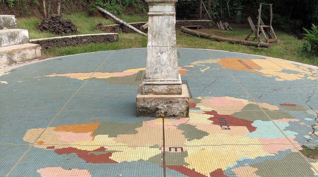 If you come here, you can take pictures straddle the equator.