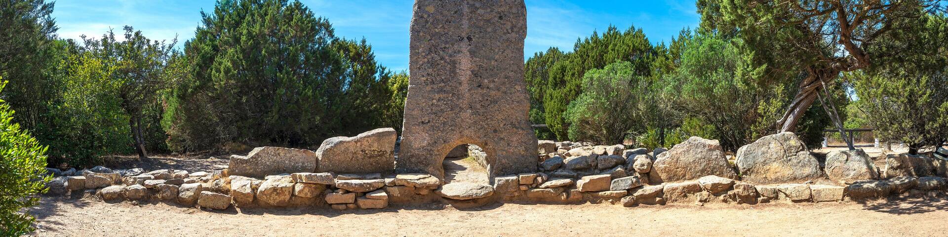 Tomb of the giants LI Mizzani, Arzachena, Sardinia