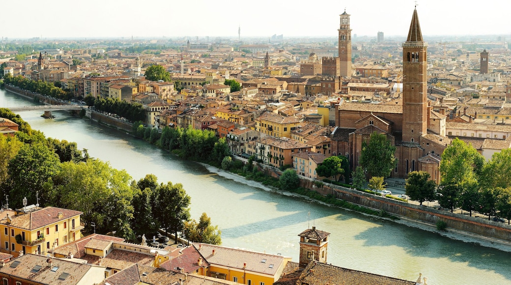 カステル ダッツァーノ