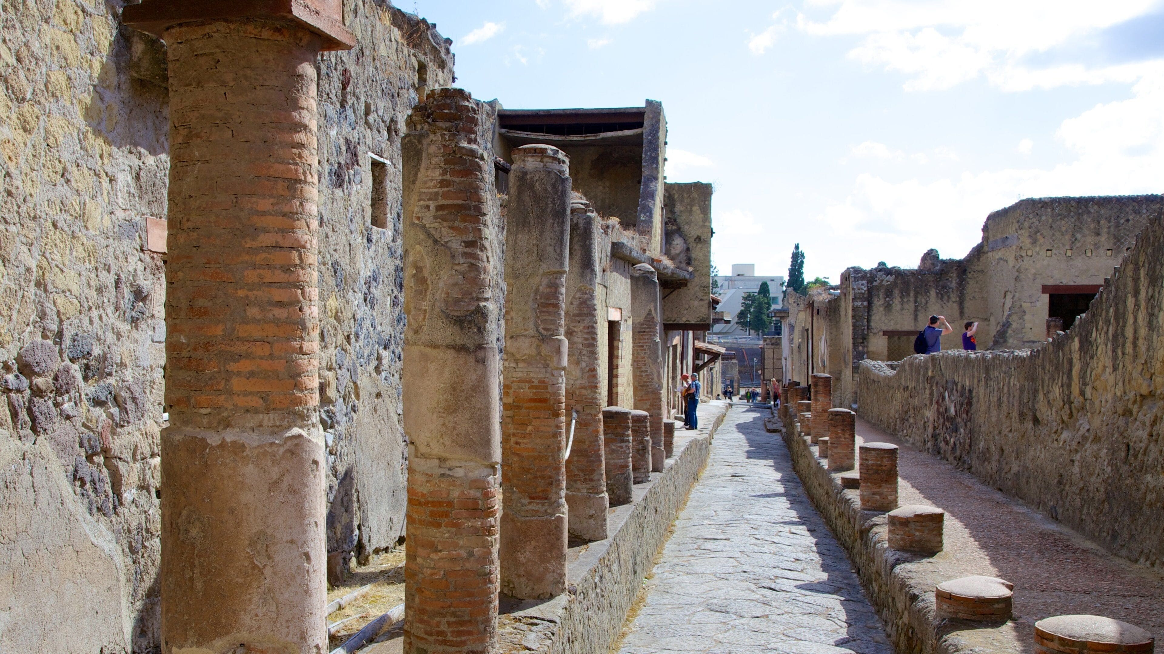 Ercolano caratteristiche di rovine di un edificio e architettura d\'epoca