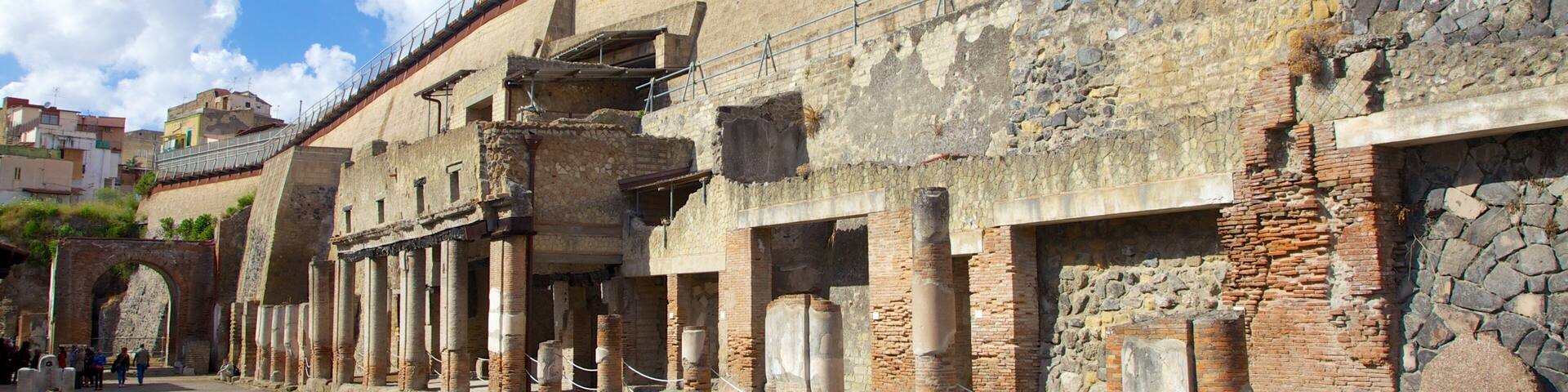 Ercolano showing heritage architecture, heritage elements and a ruin
