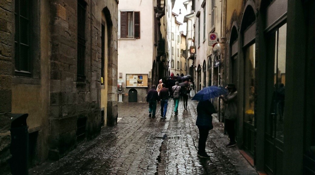 Love the narrow cobbled streets of Città Alta