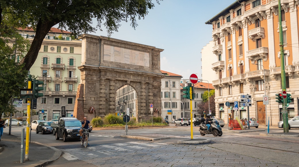 Porta Romana which includes heritage elements
