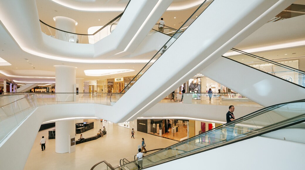 Sukhumvit showing interior views and shopping