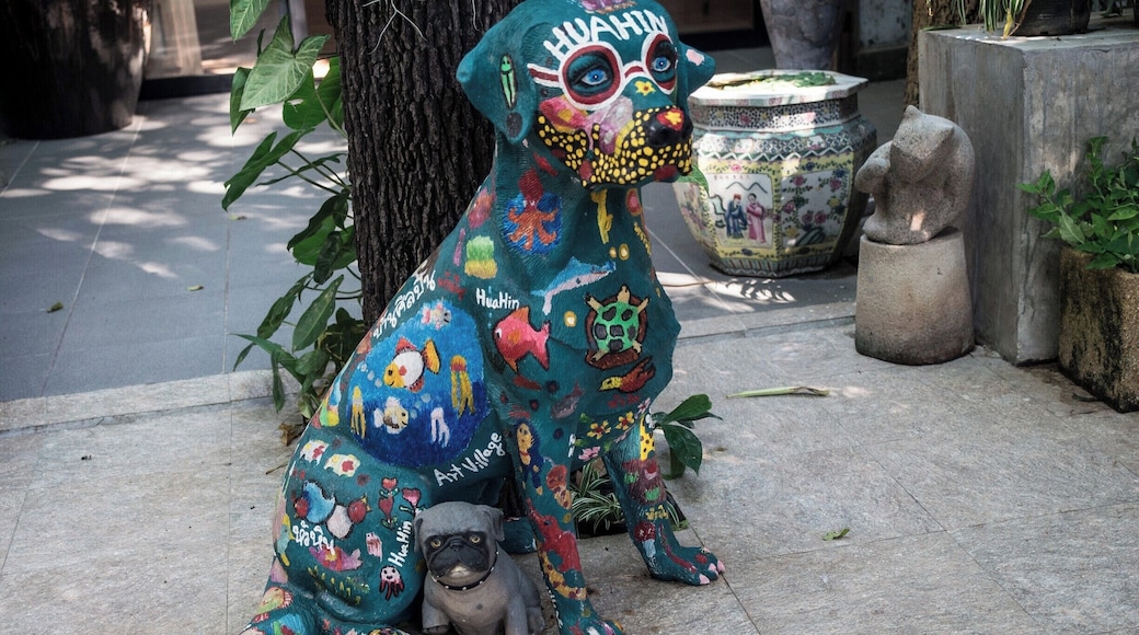 A lovely place to spend a quiet afternoon, watching local artists painting, crafting or sculpuring. There is also a lovely café with a nice view over a pond. Please do donate as there is no entrance fee