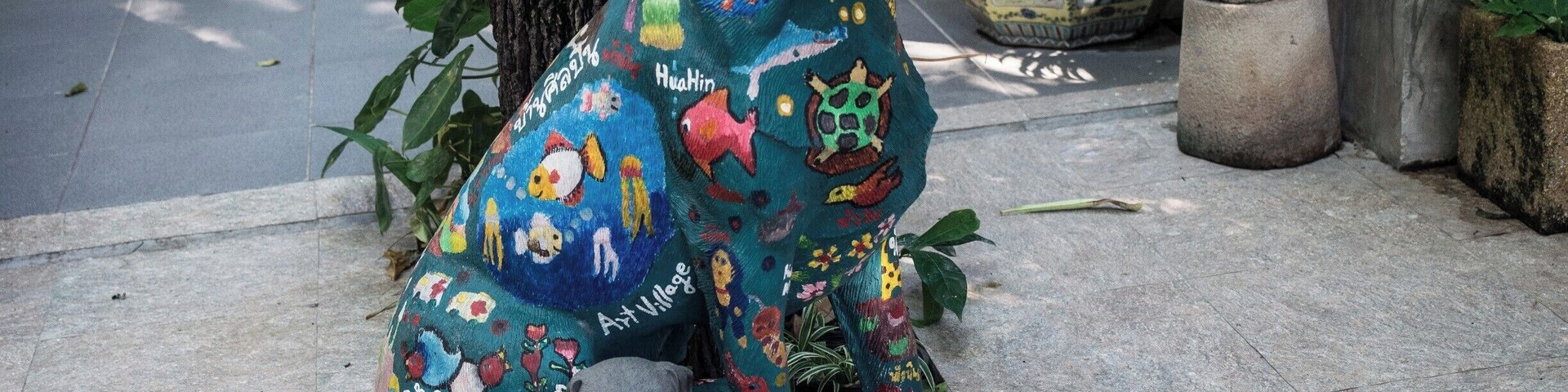 A lovely place to spend a quiet afternoon, watching local artists painting, crafting or sculpuring. There is also a lovely café with a nice view over a pond. Please do donate as there is no entrance fee