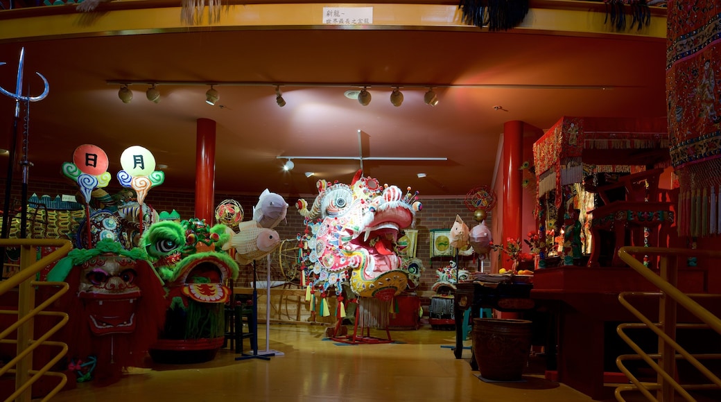 Murray Valley which includes interior views