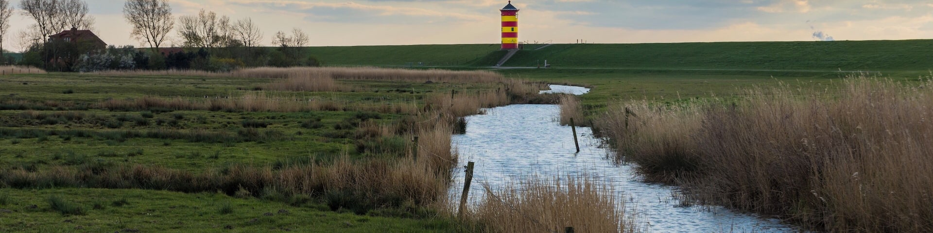 Ottos lighthouse at sunset