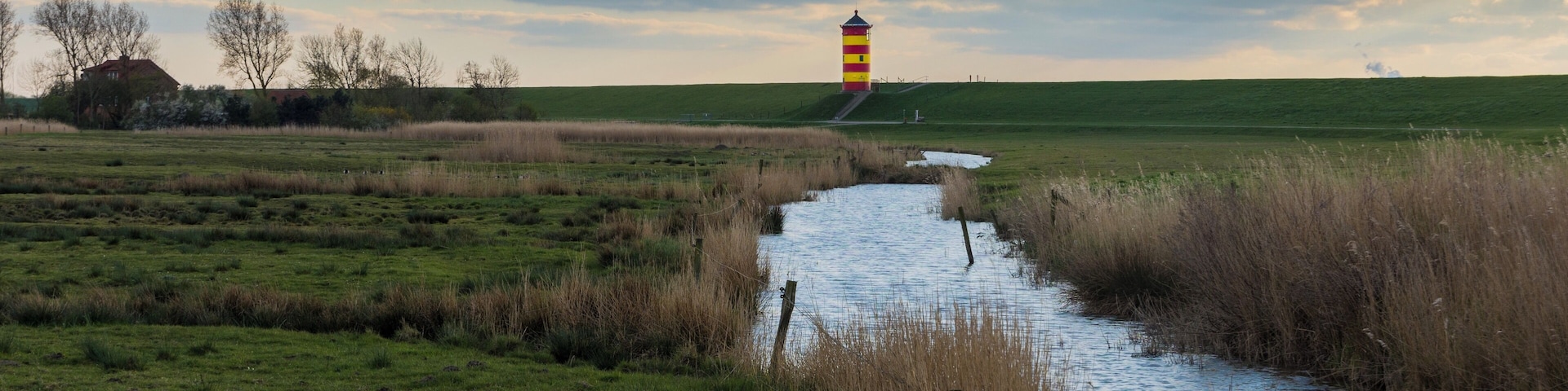 Ottos lighthouse at sunset