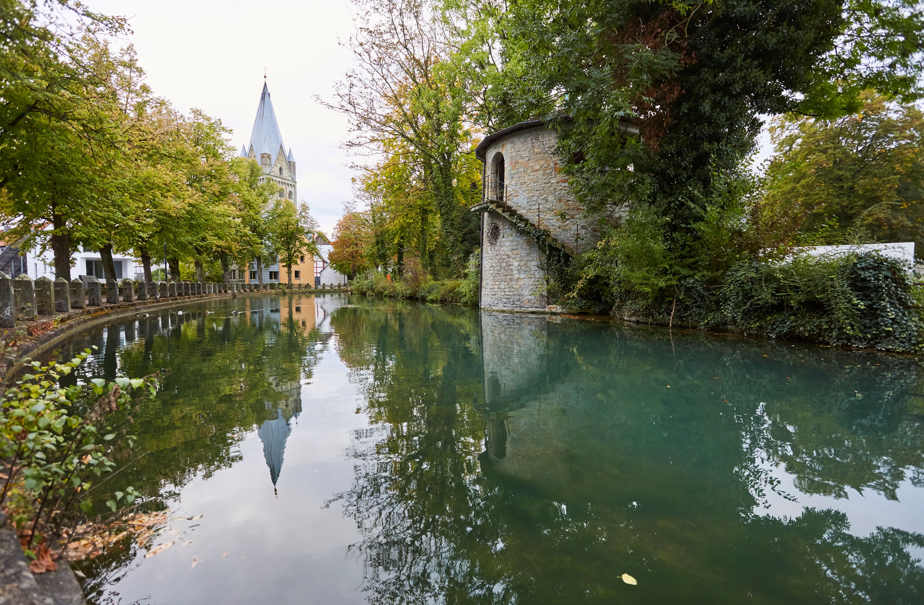Blick auf die St.Laurentius Kirche in Erwitte, Stadtmitte, Kreis Soest, Deutschland, 2023 