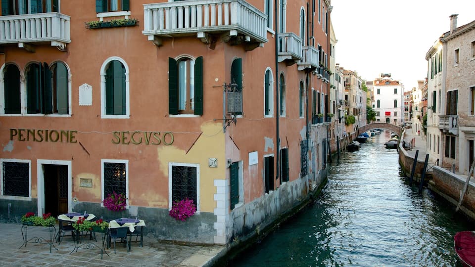 Dorsoduro which includes a river or creek