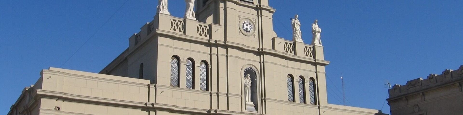 In many cities at South America you can find central plazas with beautiful churches and government houses