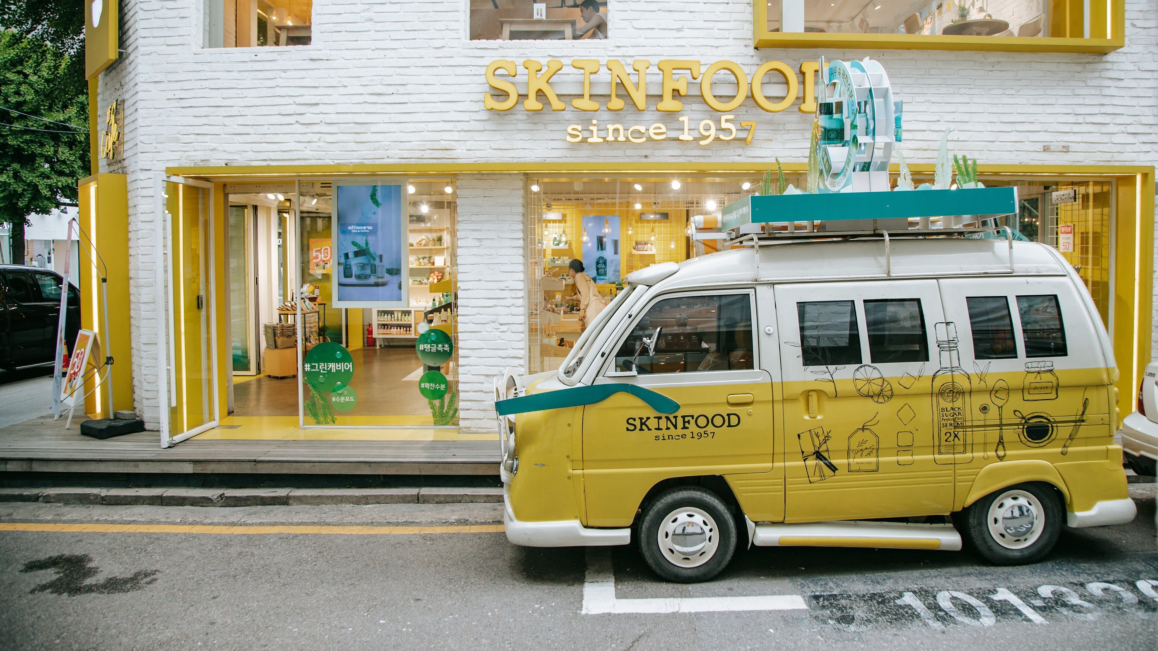 Gangnam-gu showing signage