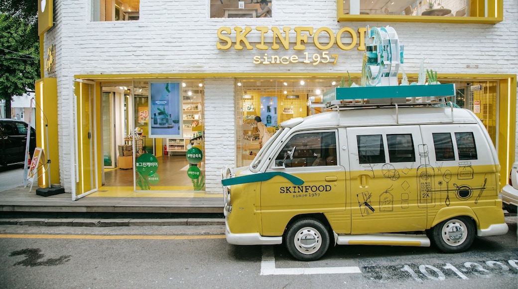 Gangnam-gu showing signage