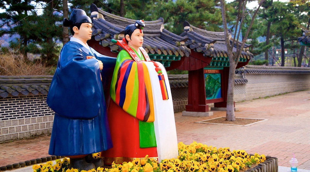 Wolmido cho thấy nghệ thuật đường phố và hoa