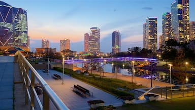 Incheon featuring a garden, a city and a skyscraper