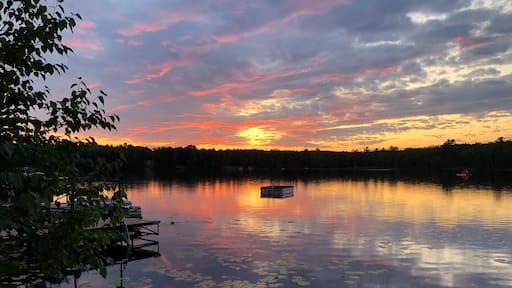 A small and tranquil lake in the middle of a wildlife preserve. Drive slowly on the roads to spot families of deer, hawks, and eagles. Motorboats are allowed, but it's ideal for paddling, canoes, and kayaks. #LifeAtExpedia