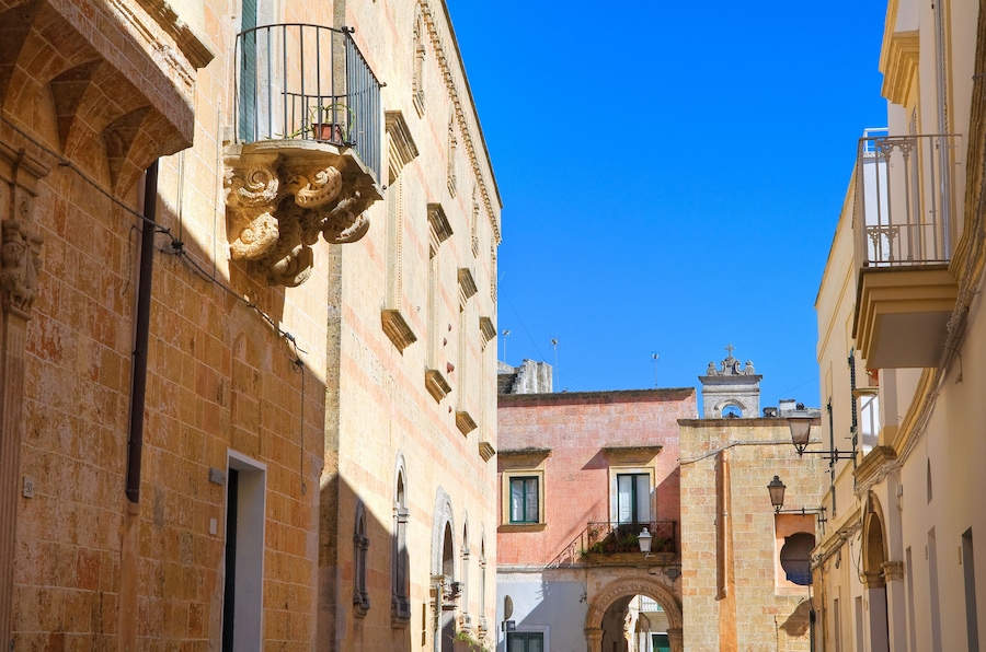 Alleyway. Alessano. Puglia. Italy.
