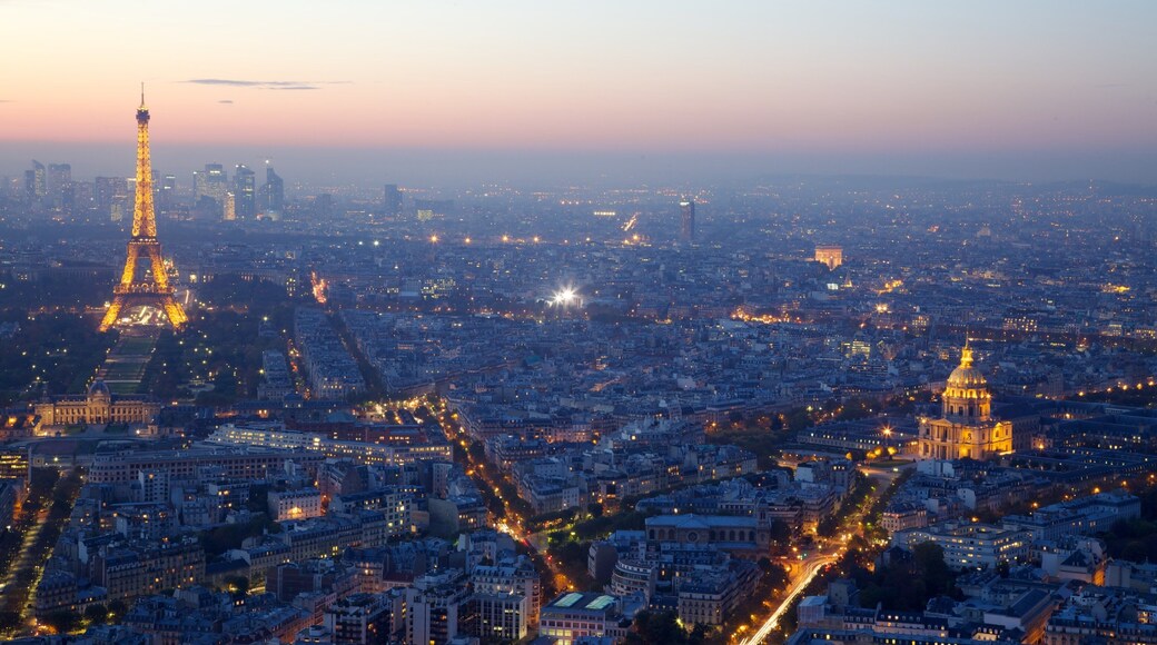Ile-de-France mostrando una ciudad y un atardecer